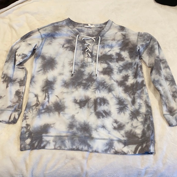 Cloud Chaser Tops - Grey and white tie dye- cloud chaser lace up sweatshirt. So: large